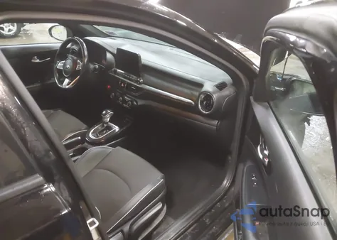 2021 Kia Forte Gt-Line z USA, uszkodzony, nr VIN 3KPF34ADXME327142